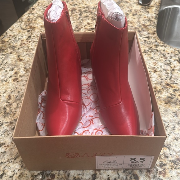 NIB Sugar red boots nightlife size 8 1/2 - Picture 7 of 7